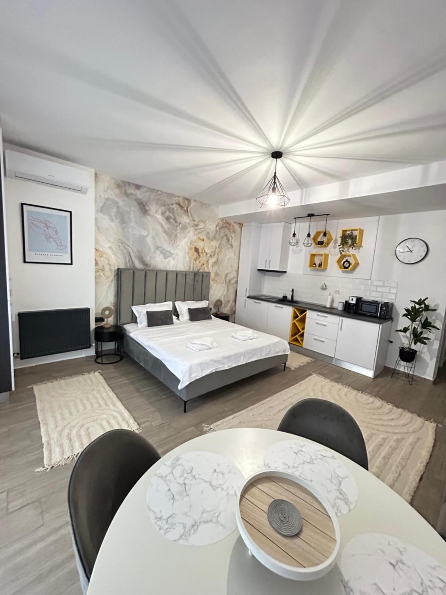 Studio 70 By Casa Del Mar Mamaia Exterior photo